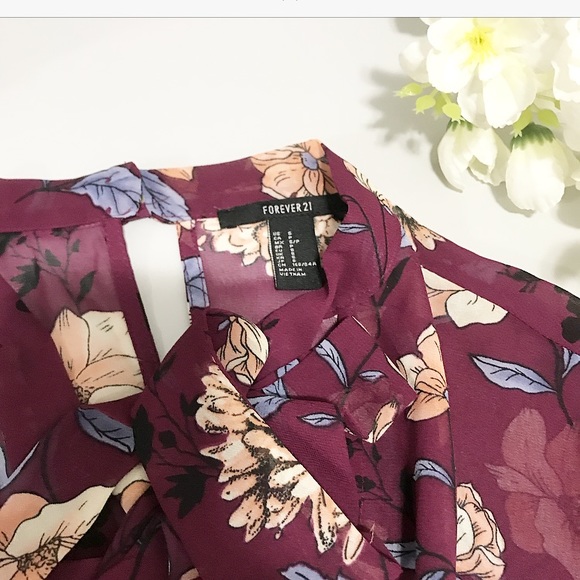 Cute Blouse - Picture 2 of 3